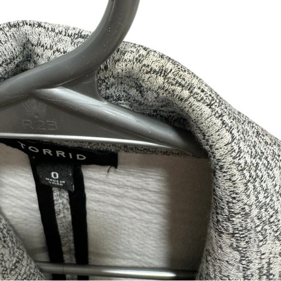 Torrid Blazer, size 0, Textured Boyfriend Knit Jacket White Black - Picture 10 of 11